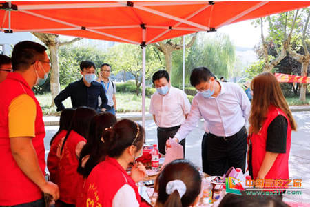 徐州2020年高中学校_2020年徐州经开区中小学校园篮球联赛顺利闭幕