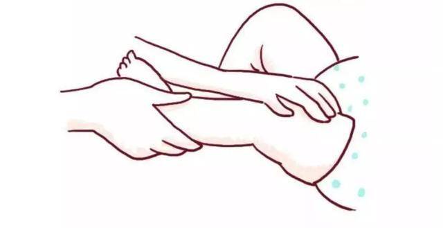 爸妈|宝宝聪明睡得香，可惜不少爸妈连碰都不碰多摸摸4个部位