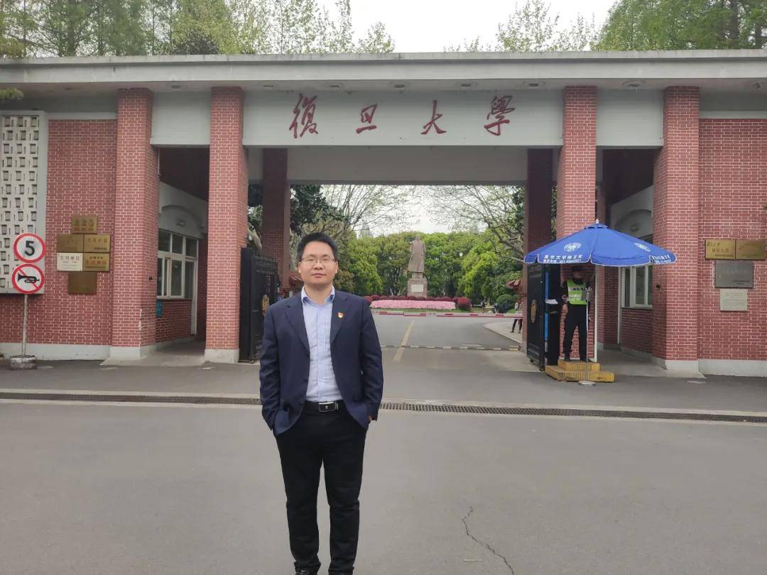 十载科研路 初心终不改 ──记材料工程技术研究所特级研究员罗许