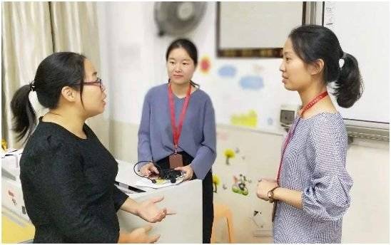 批评|家长群里孩子被点名批评，面对指责，爸爸的回应让老师难下台