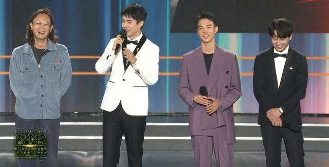 姚晨|众星出席百花奖开幕式:姚晨长裙抢镜,徐帆气质出众,彭昱畅瘦了