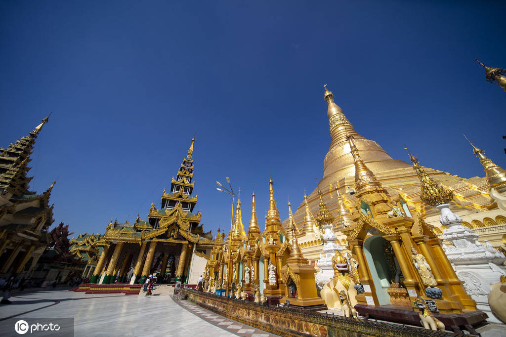 缅甸最神圣的佛塔缅甸仰光大金塔