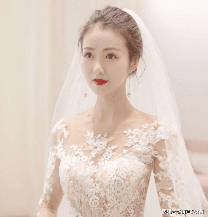 抖音黑婚纱新娘后果_新娘婚纱图片(2)