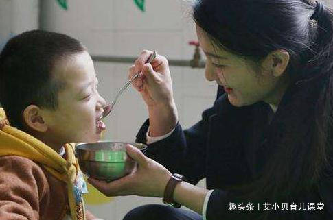 小肠|只因孩子饭后的小习惯,医生:父母太无知4岁男孩小肠切除1.5米