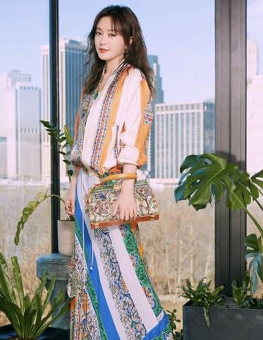 冰雪公主|富察皇后长裙配饰如同冰雪公主，一身装扮美出新高度！