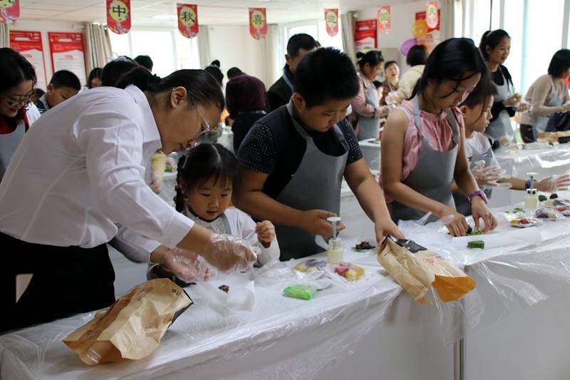 中秋|江津区几江街道桥南社区举行“情暖中秋·为爱出发” DIY主题活动