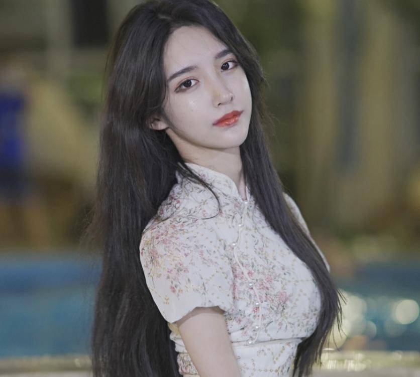 植发|继蔡萝莉之后，艾比也被爆出整容植发，清纯形象再也找不到了