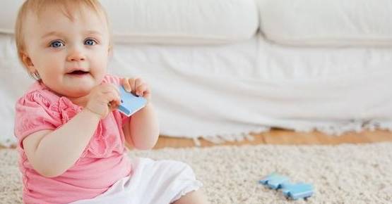 妈妈|儿科医生：妈妈应该第一时间这样做，值得夸赞孩子头朝地摔倒后