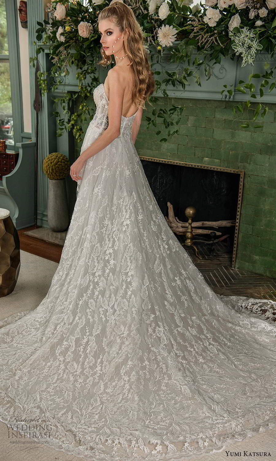 &quot|Yumi Katsura2021＂Ravishing&Resilient＂秋季婚纱系列 提升女人身体的自然美感