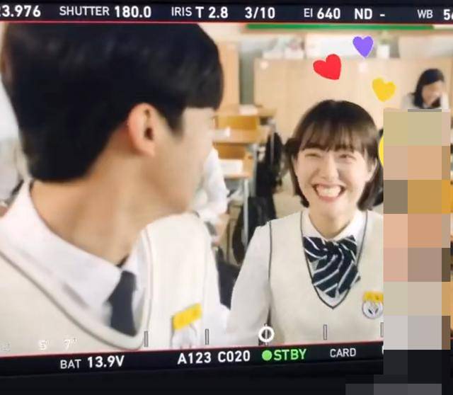 陈小希|韩国版《小美好》片场造型,男女主甜蜜互动,女主没有沈月好看!