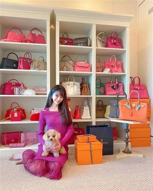 公关|被称“日本第一女公关”，她滴酒不沾靠聊天年入7.3亿，绝了！