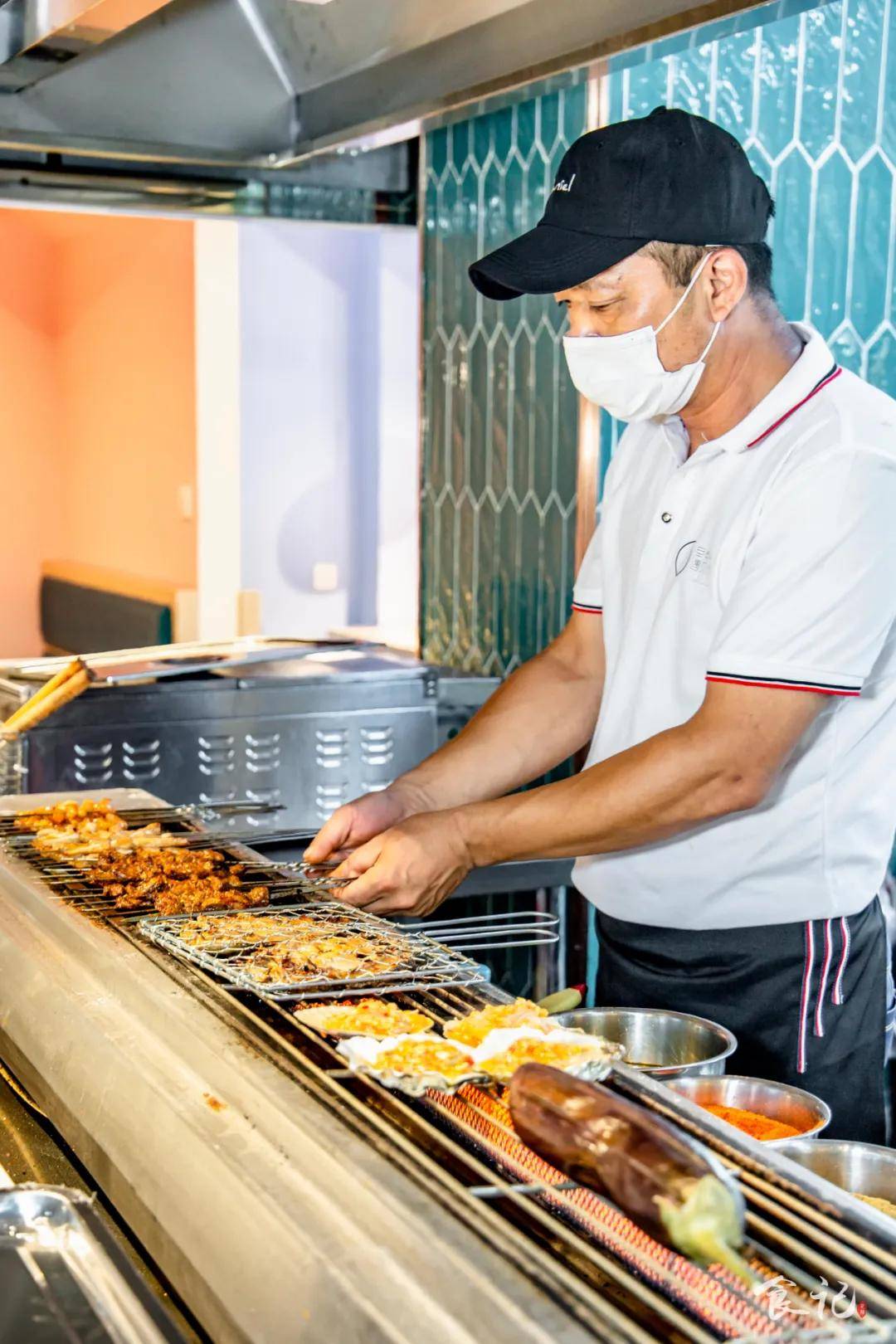 新店|烧烤成主打，还卖起早餐...人均不到30元！22年老牌餐饮开新店啦