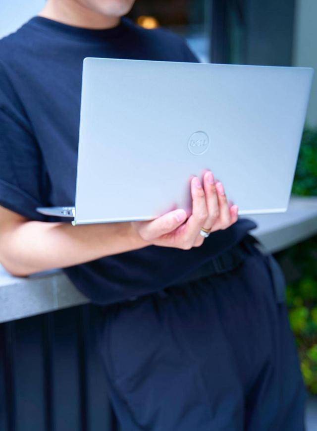 工作|既要带娃又要拼职场,戴尔灵越7300一本搞定