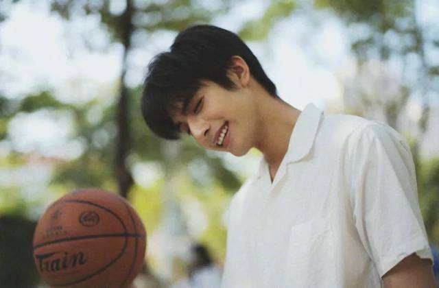 大火|原创同是两剧连播，成毅和丁禹兮大火之后，谁的后续发展会更好？