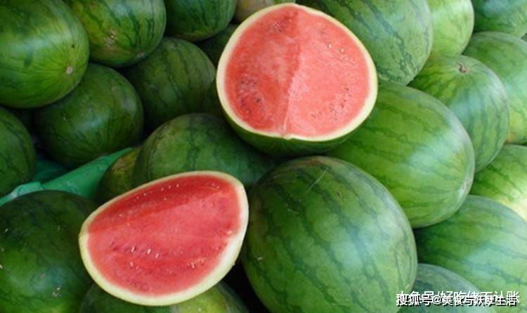 买西瓜怎么挑选西瓜 3b6db0877dd84f91b7940b18162b080c.jpeg