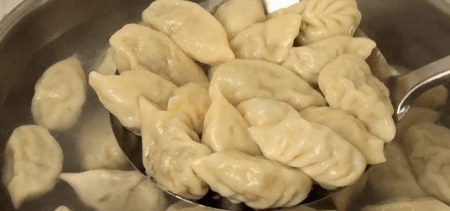 萝卜馅饺子怎么包不塌 52646b1dbb734a248f0321931bafba8e.png