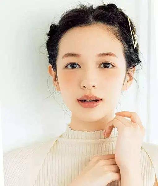 眼袋|从黑皮土妹变成CEO收割机，她到底do了什么？！