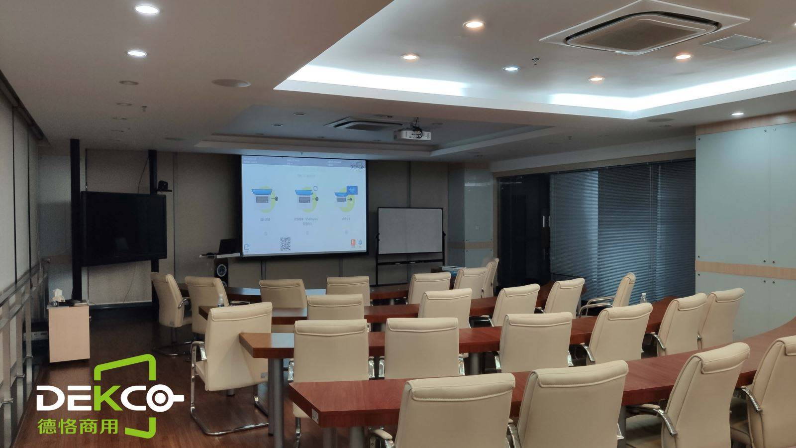 DK-mini|简单三步！笔记本电脑用户轻松将画面无线投影在显示屏上显示