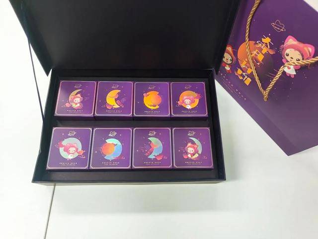 礼盒|开箱大赏，这届互联网月饼行不行？