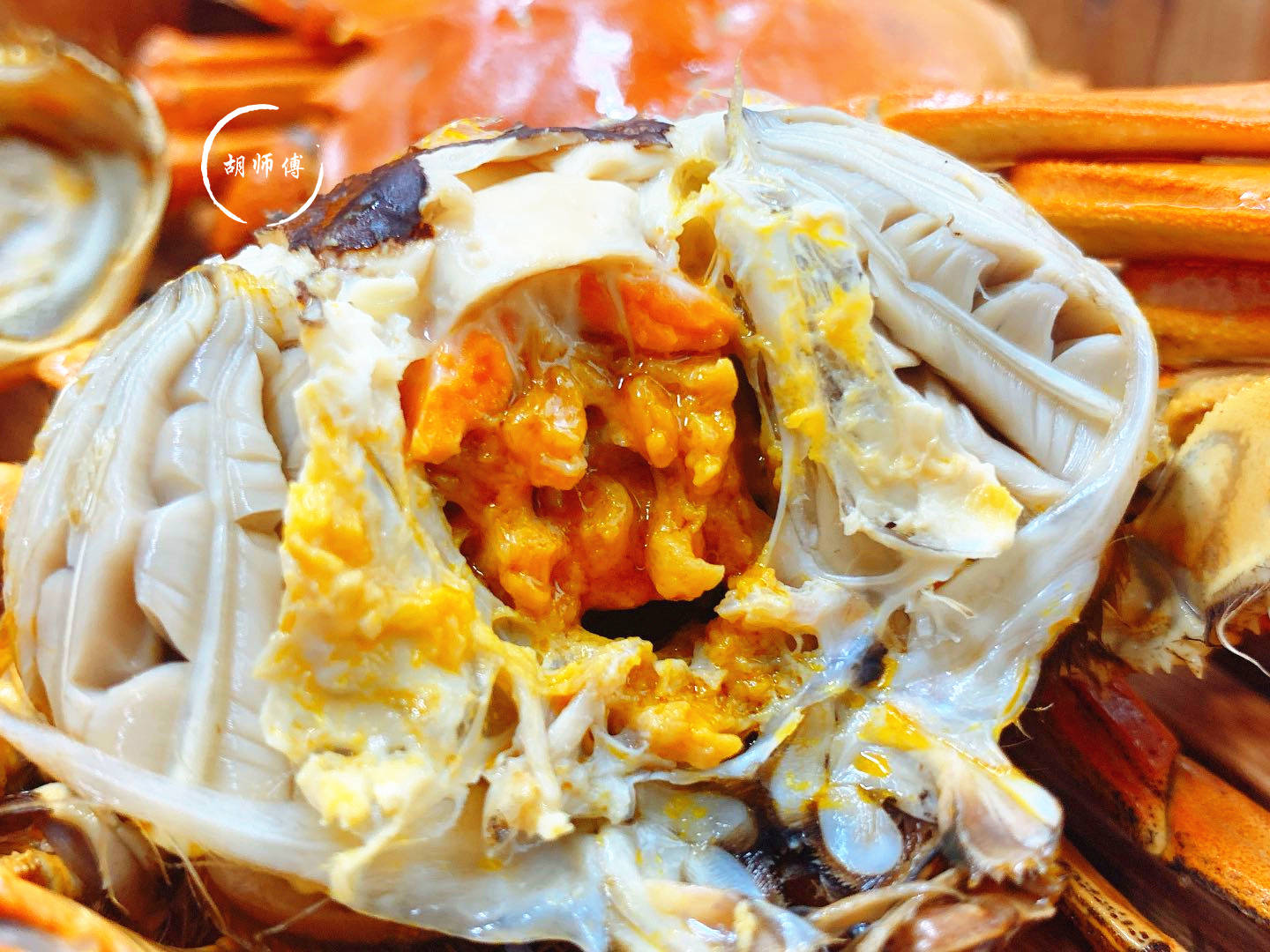 保存螃蟹时，放冰箱就错了！渔民：教您1妙招，放一周都是鲜活的_搜狐网