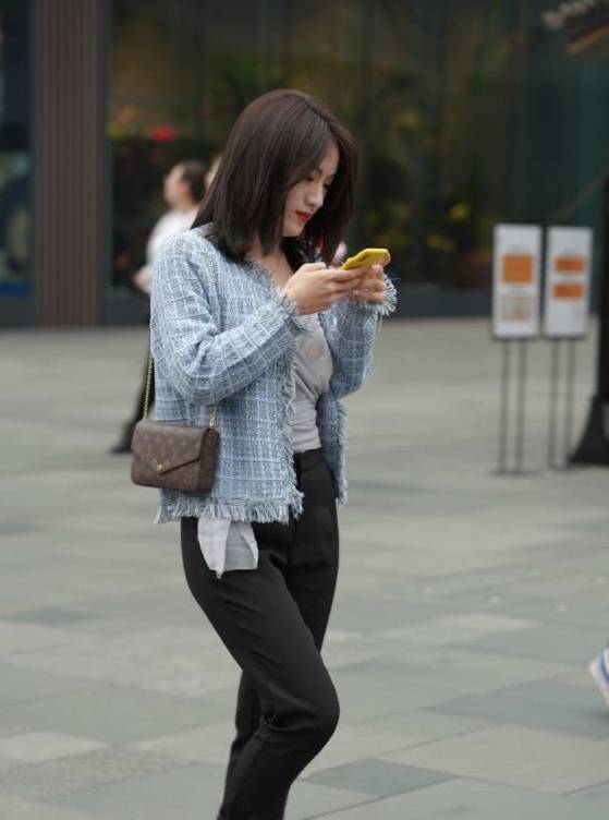 鞋子|当别人穿AJ热得难受时，小姐姐早已穿上“珠宝鞋”，清爽舒服