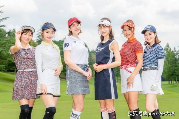 
稻村亚美用时髦的高尔夫球服展示了动态的击球‘亚搏手机版app下载’(图2)