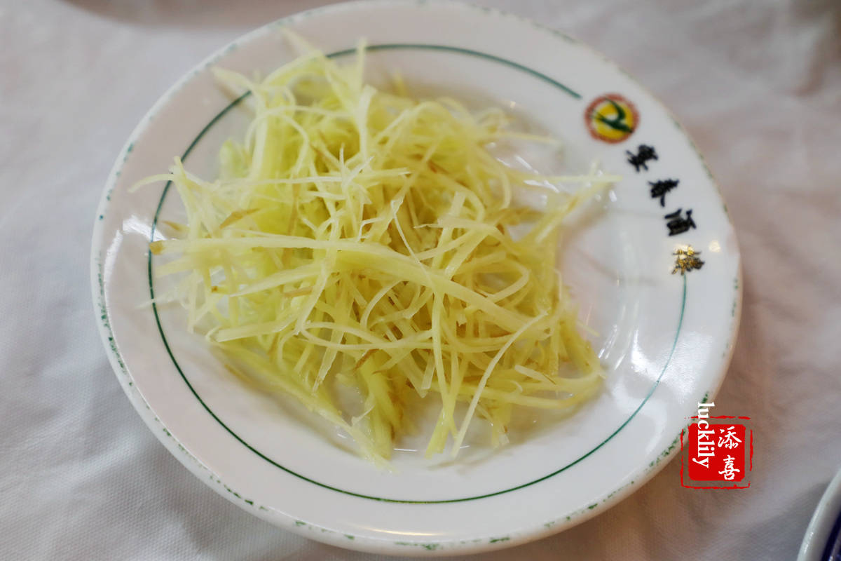 去镇江吃了这四家最有代表性的网红面馆，基本也就成了镇江锅盖面的全科生