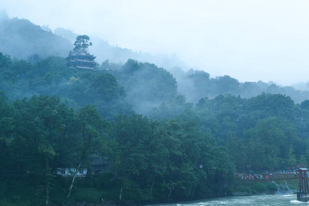 都江堰有多少人口_吃货游成都(2)