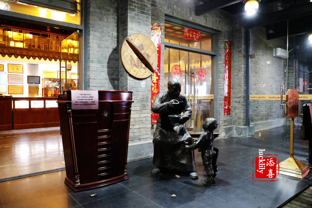 去镇江吃了这四家最有代表性的网红面馆，基本也就成了镇江锅盖面的全科生