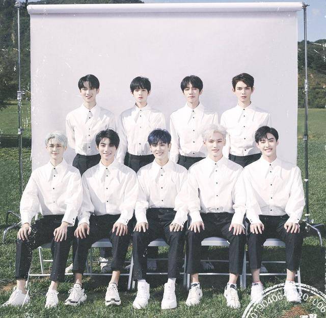 营业|原创UNINE晒毕业照，营业期将结束，却只记得李汶翰、嘉羿的绯闻