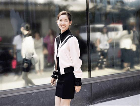 章泽天|被曝作弊挂科 章泽天维权要300万