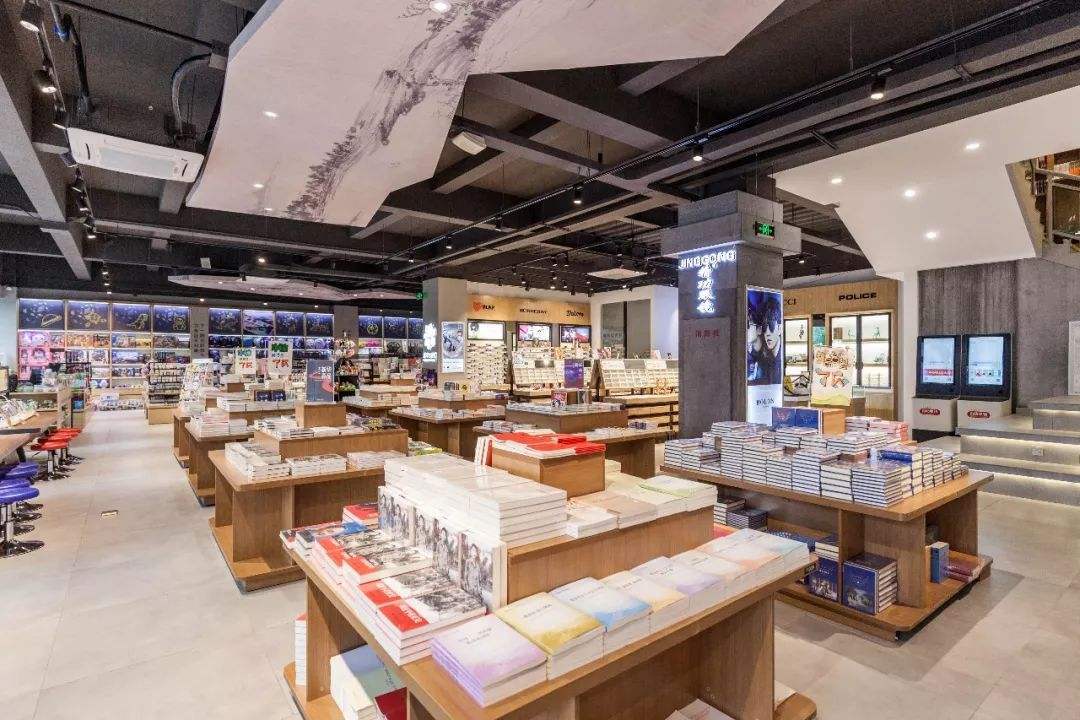 实体|不以赚钱为目的，新华书店究竟是靠啥存活到至今的？