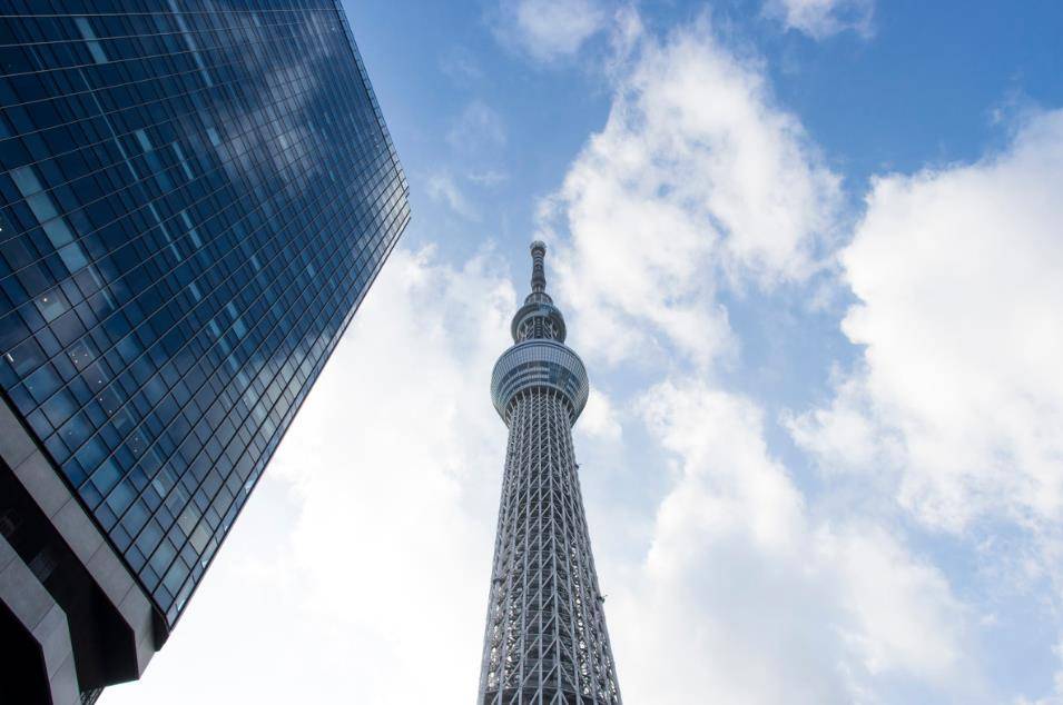 地价|原创3年首次地价下跌，银座也撑不住，从不降价的日本为啥也不行了？