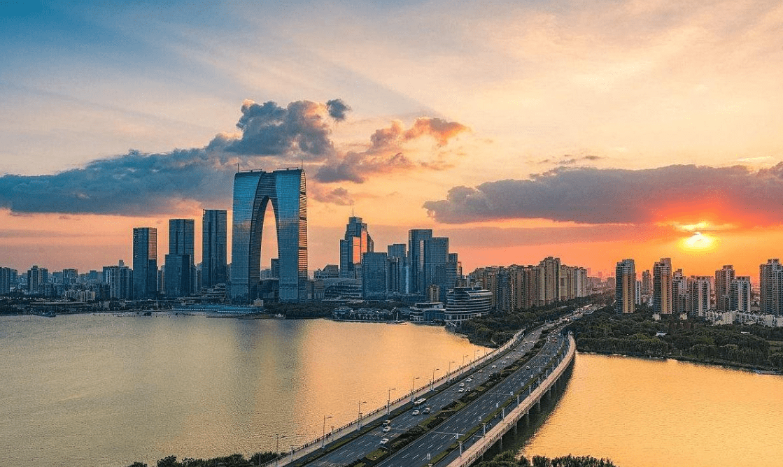 武汉与成都2020年gdp_武汉官员与情妇(2)