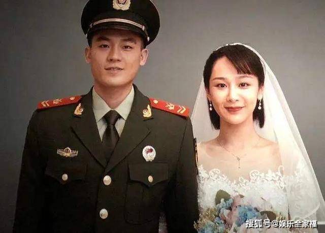 原创同样是穿军装拍婚纱照,欧豪害羞,何捷帅气,唯独他令人一见钟情