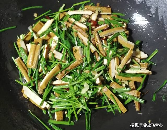 干豆角丝怎么焯水才能烂 bf3dea6afcf74bcdbb6b31bd341820a1.jpeg