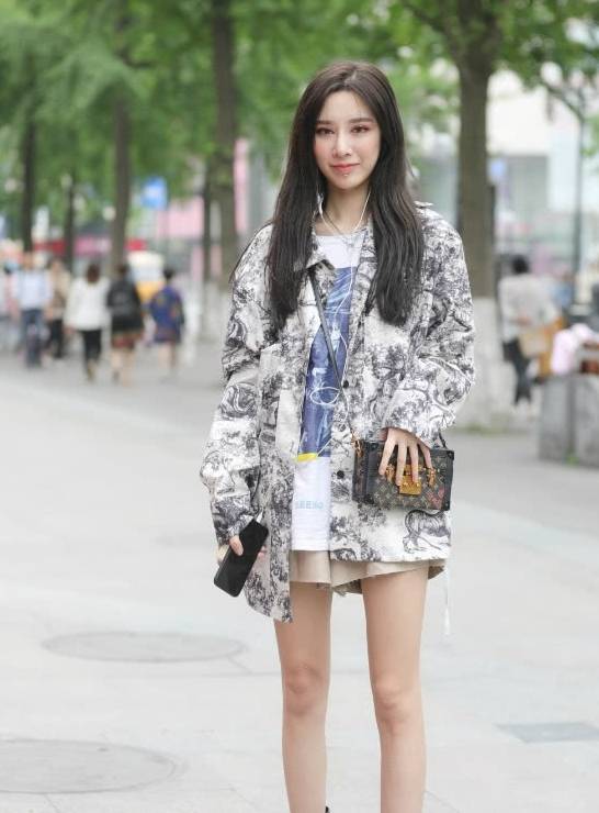 女生|怪不得“3D立体裙”能火，视觉上拉长腿型，最适合小个子女生！