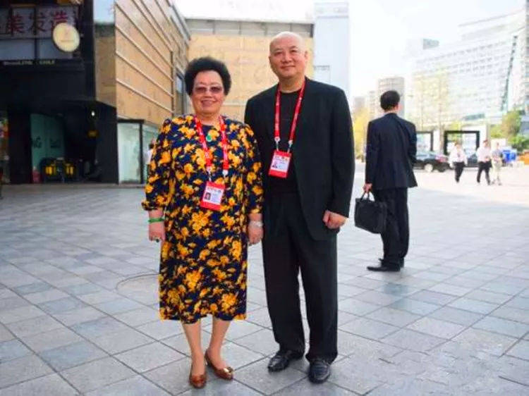 迟重瑞|65岁唐僧过生日，76岁老婆年老色衰身材走样靠一件宝贝征服御弟