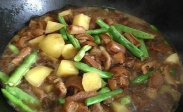 红烧肉怎么炖好吃又营养 a0eda009a52b49cb97f4fa77d9440501.jpeg