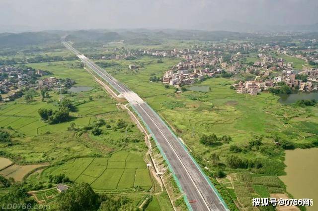 罗定各镇人口_中国最怪的城市,明明有火车站和机场,却没有一架火车和飞机