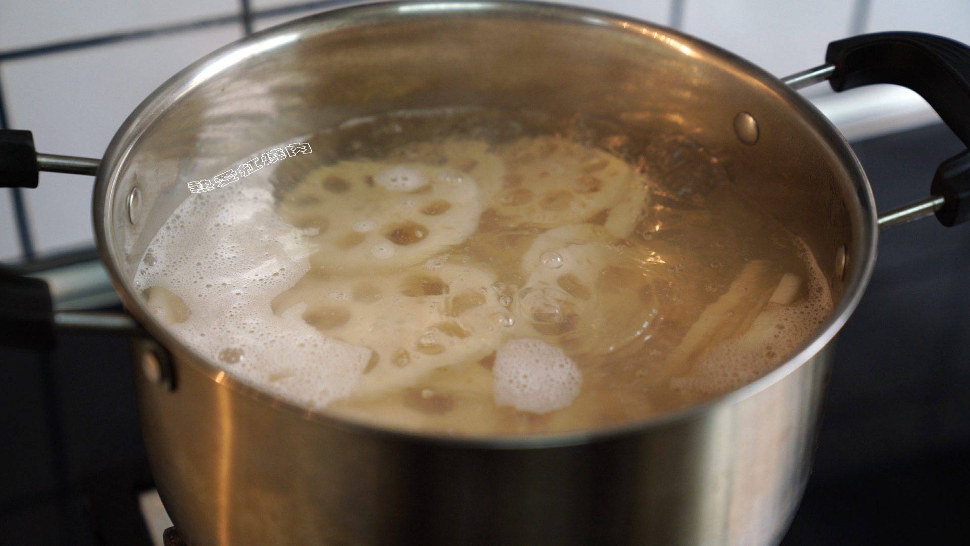 藕片|吃着甜甜的嚼着有韧性，可以用手捏着吃没想到藕还能这么做