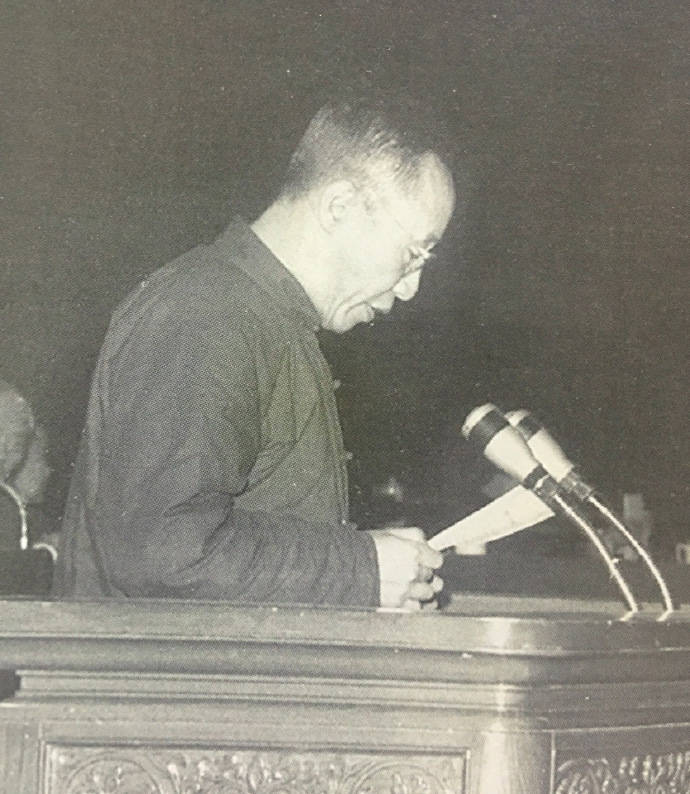 工作|1966年后，溥仪扫厕所时犯了错，他下跪道歉