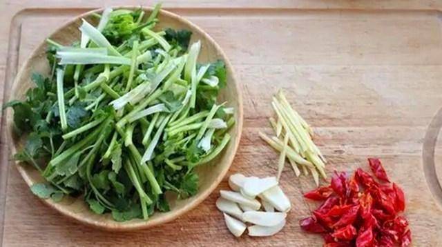 香菜怎么腌制好吃一点 100155eb298c483c9cc506881c2bea39.jpeg