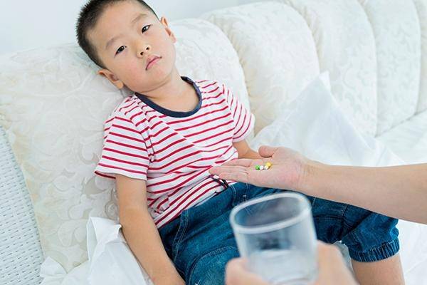 小伟|爸妈不要大意，三种“毒早餐”不要再喂娃3岁孩子脾胃弱难长个