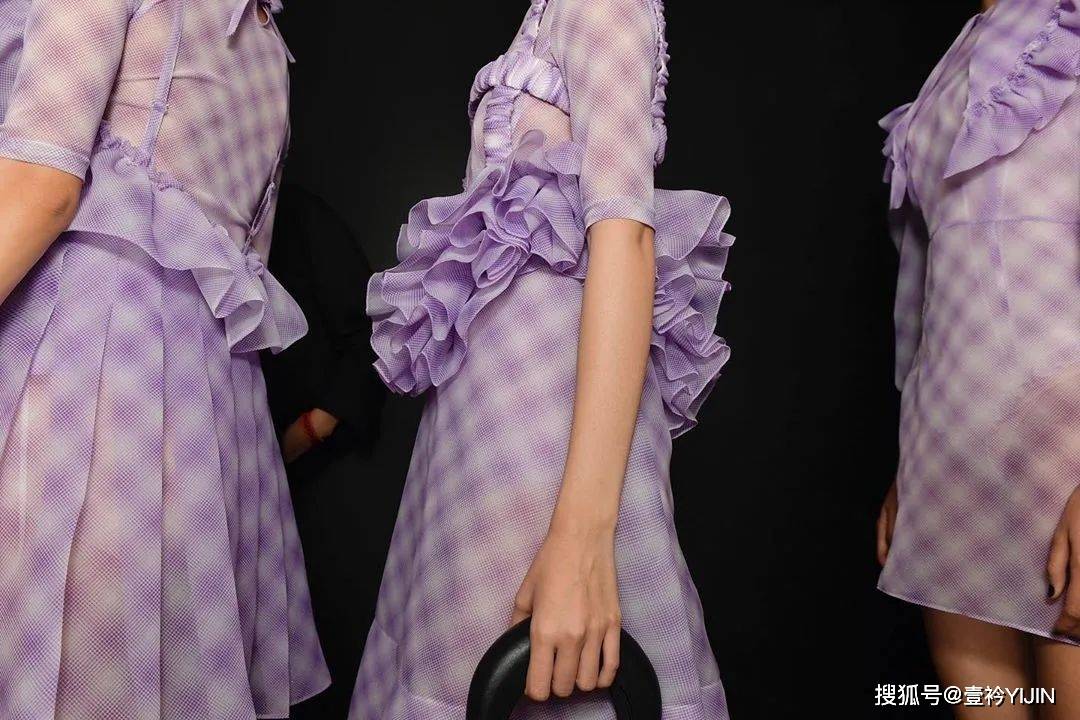 速报|秀场速报 | SHUSHU/TONG女孩请起立，最新系列她来了！