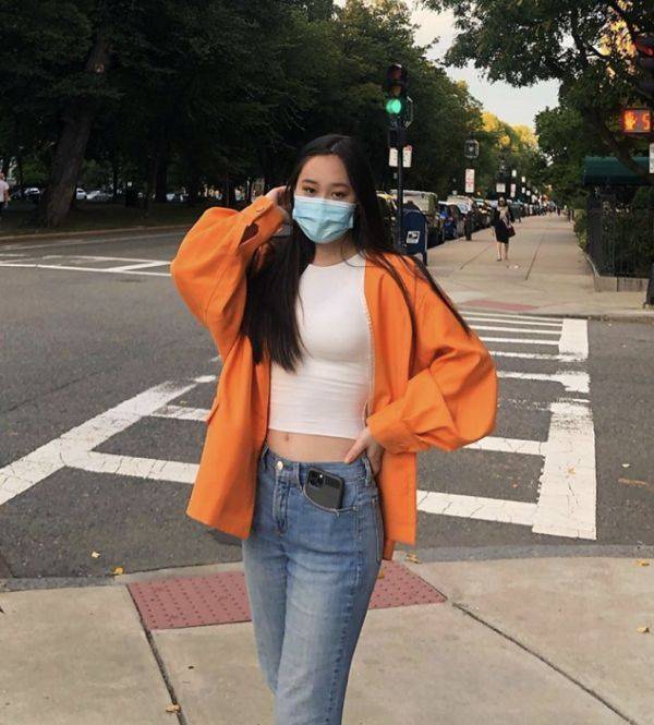 利智好|“最美星二代”公开！李连杰小女儿晒身材照，完美继承利智好基因