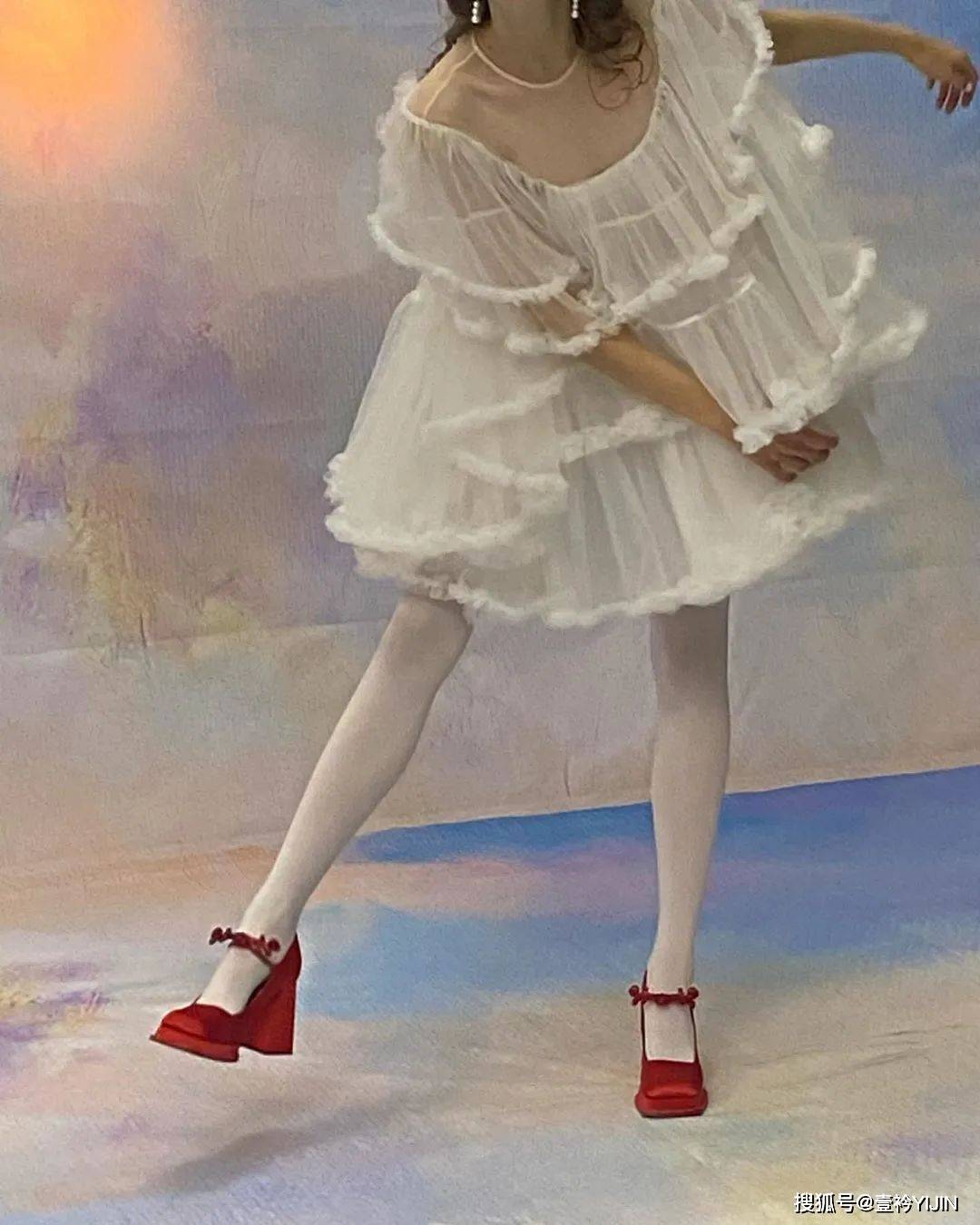 速报|秀场速报 | SHUSHU/TONG女孩请起立，最新系列她来了！