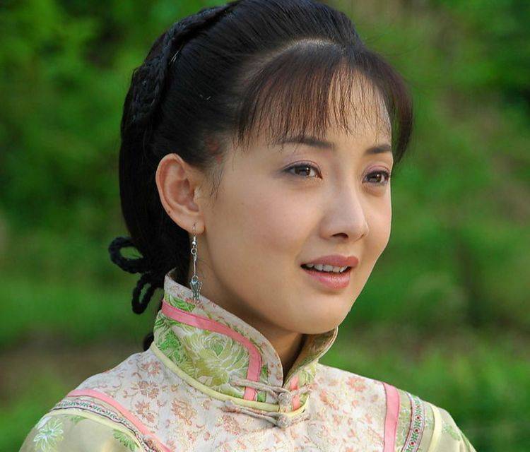 原创她是射击冠军,影视剧演员,小品演员,更是一位大美女