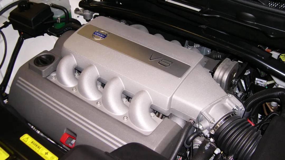 0l v8发动机以及4gr发动机,这两台发动机的名声也不小;而沃尔沃s80