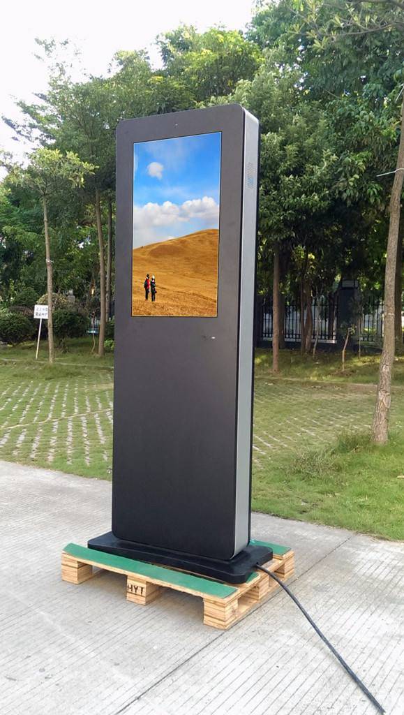 知识科普|户外广告机的优势特点